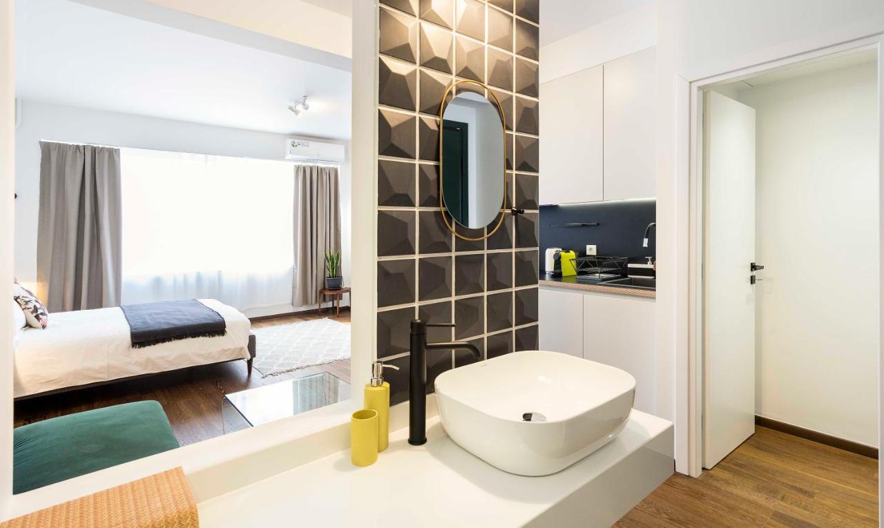 Athens' Best Location- Stunning & Spacious Studio Екстер'єр фото